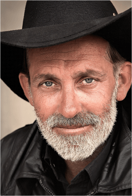 A old man with black hat